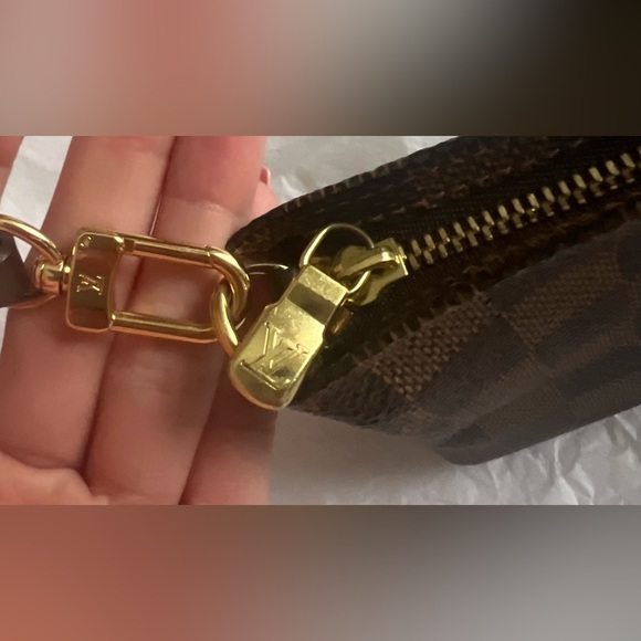 Louis Vuitton Damier Ebene Navona Pochette - Picture 10 of 10